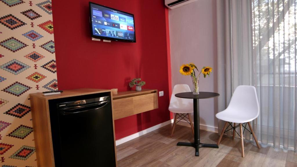 Koni'S Studio Apartments Tiranë Luaran gambar
