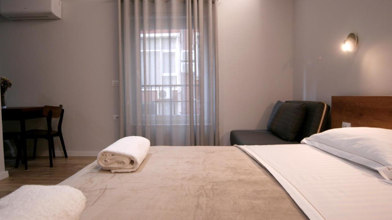Koni'S Studio Apartments Tiranë Luaran gambar